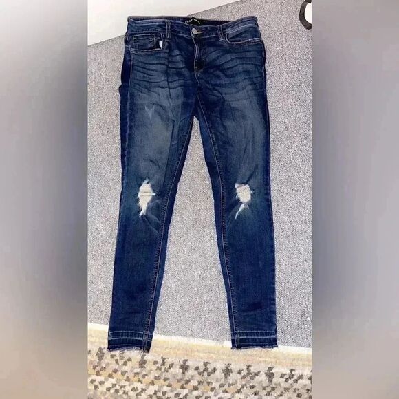 Prosperity size 29 super soft dark denim skinny jeans euc - Picture 1 of 4